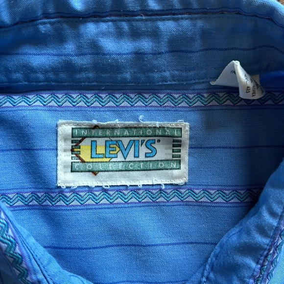 Vtg Levi’s abstract design button up short sleeve shirt - Picture 2 of 5